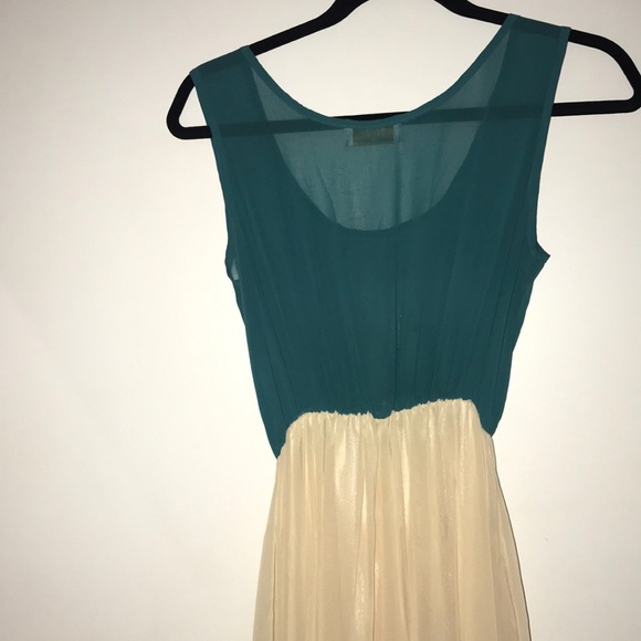 Maxi dress with short sides. - Picture 4 of 6